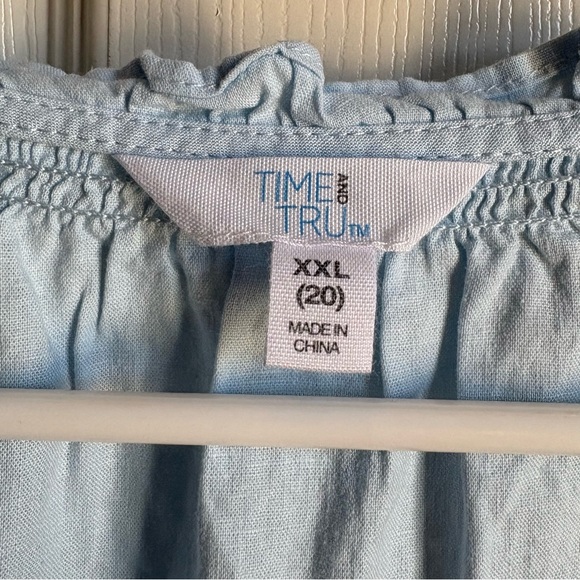 Time and Tru Ombre Sleeveless Blouse - Picture 5 of 10